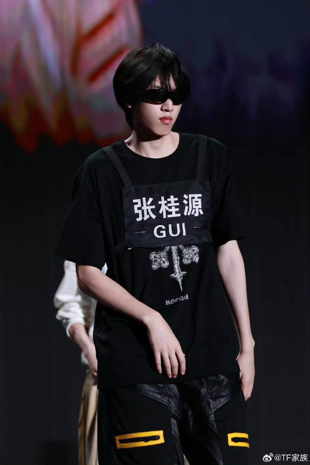 @小丁 小张