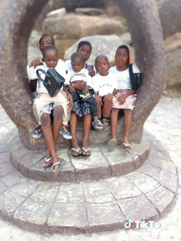@Ayomide,Ayomikun&Ayomiposi