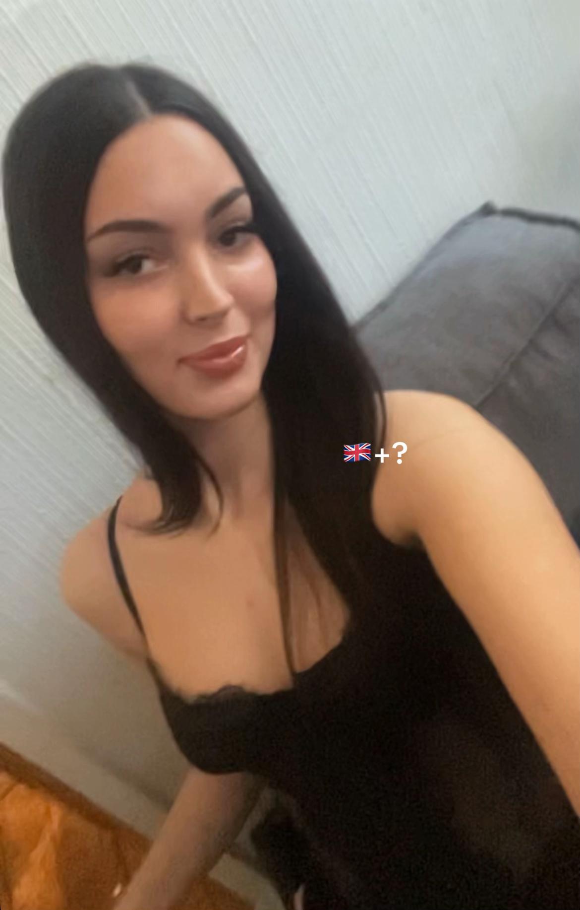 @brunettebarbie_20