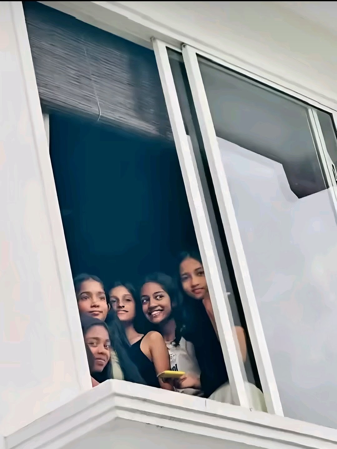 @𝚂𝙰𝙽𝙳𝙴𝙴𝙿𝙰....