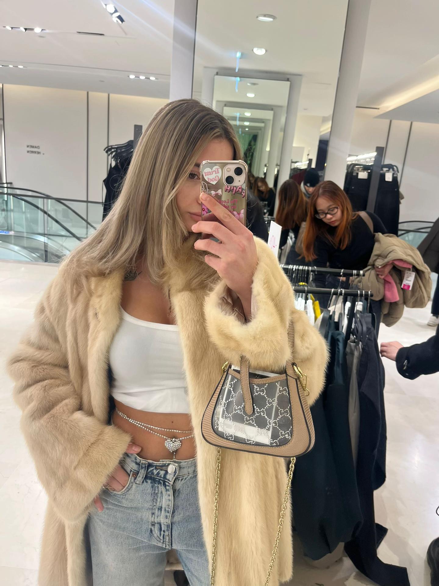 @antoniaaasophie
