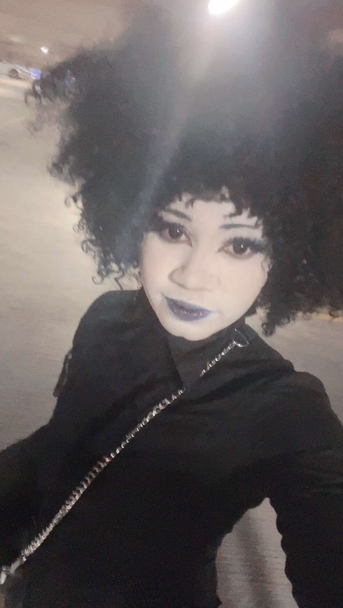 @poisonbeeee_