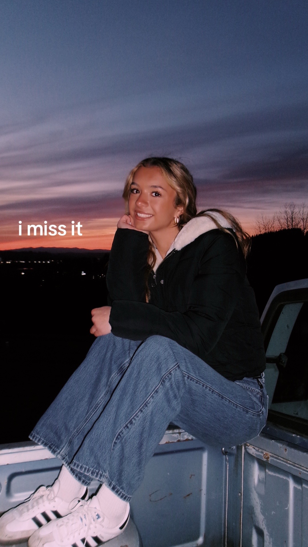 @Holls