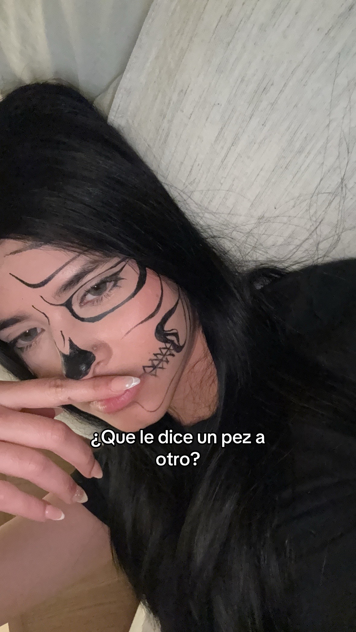 @￴ ᴠᴀʟᴇɴ ᴊ&sup2;&sup1;