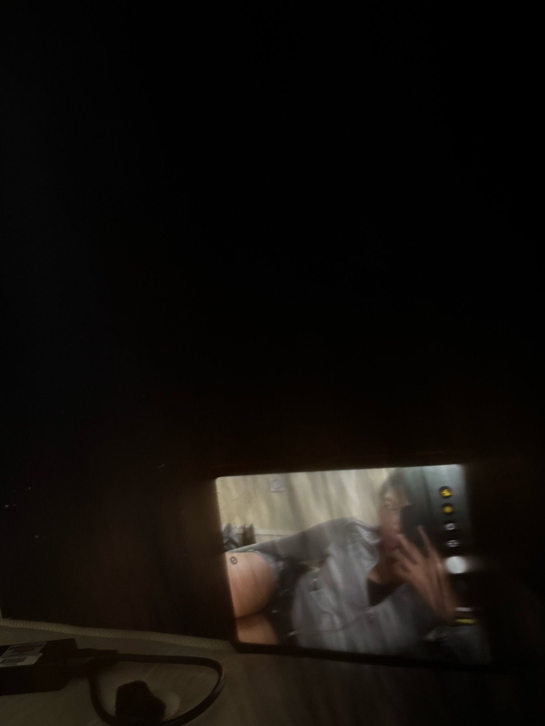 @️