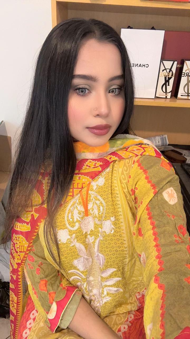 @Eyana Khan