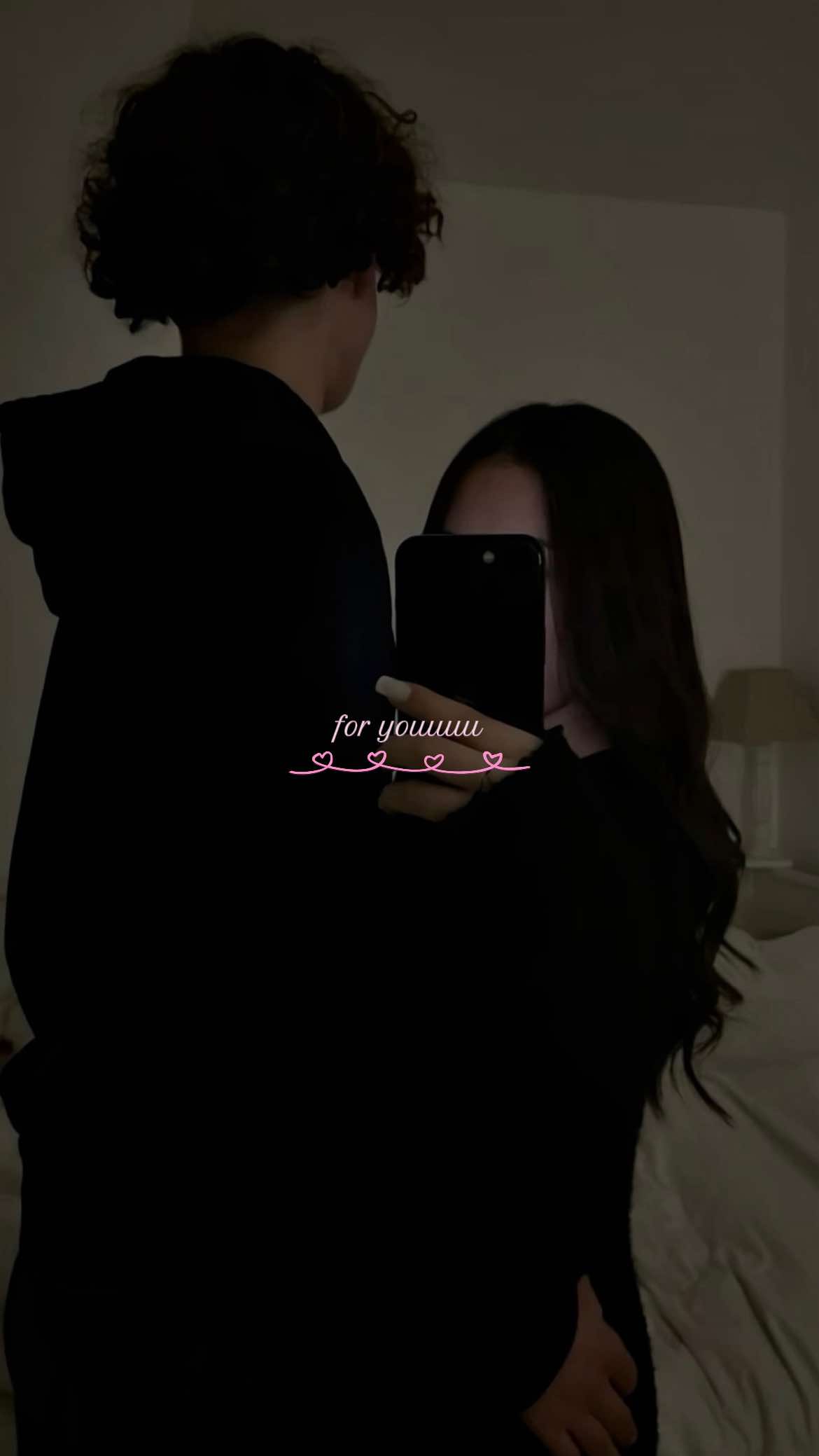 @𝒱