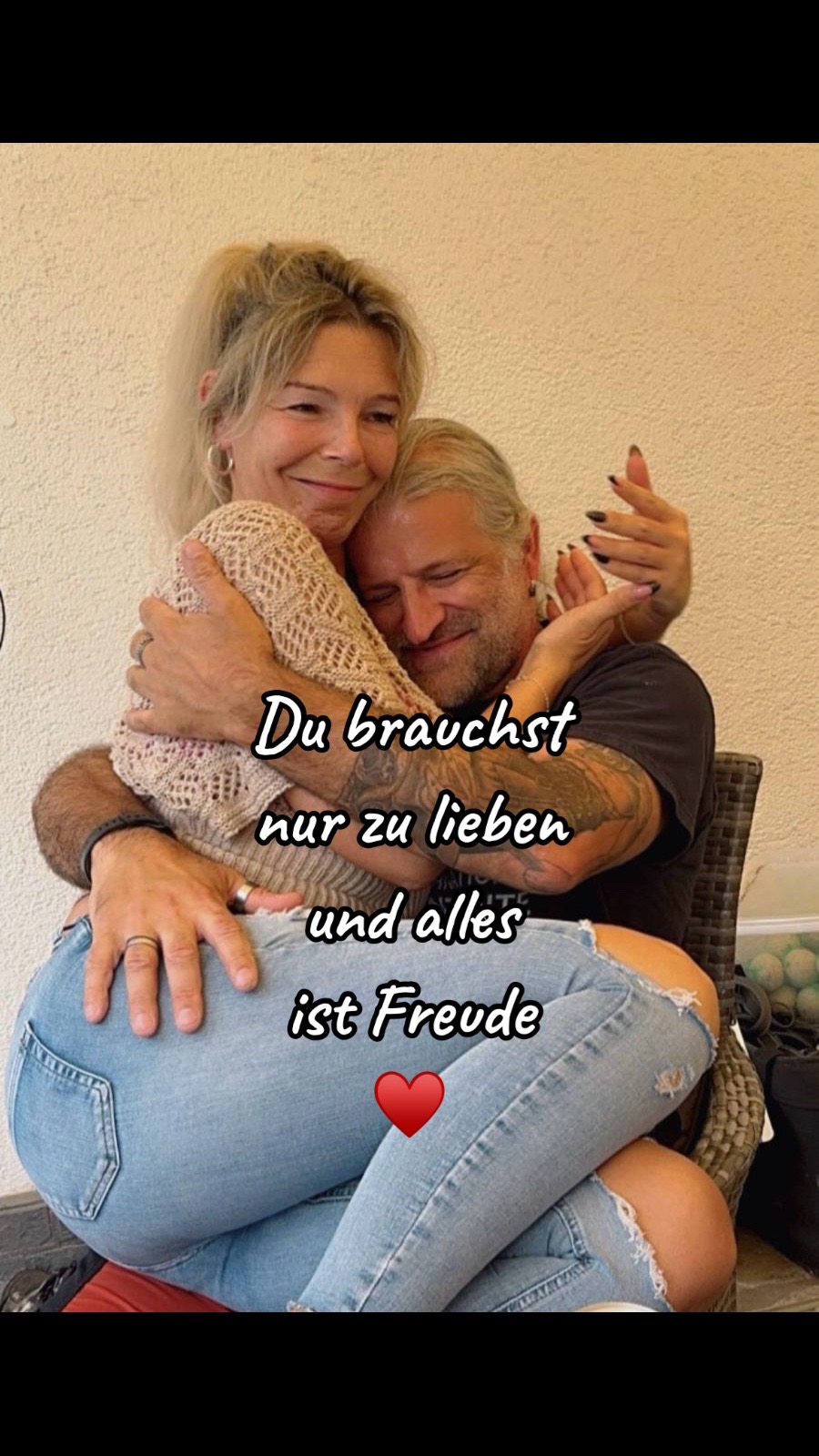@🥂𝓘𝓽’𝓼 𝓶𝓮 𝓝𝓲𝓷𝓪🥂