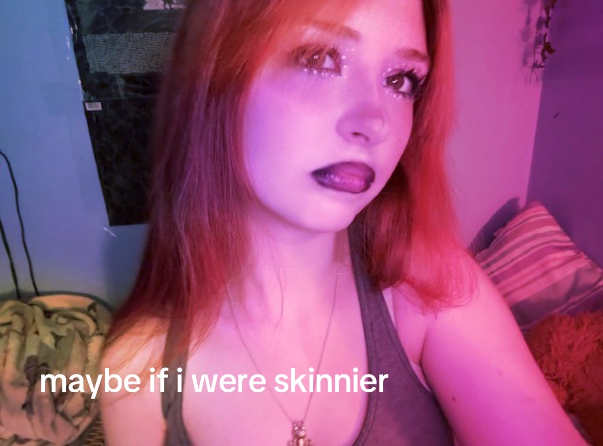 @Lyndsey Lou🦇
