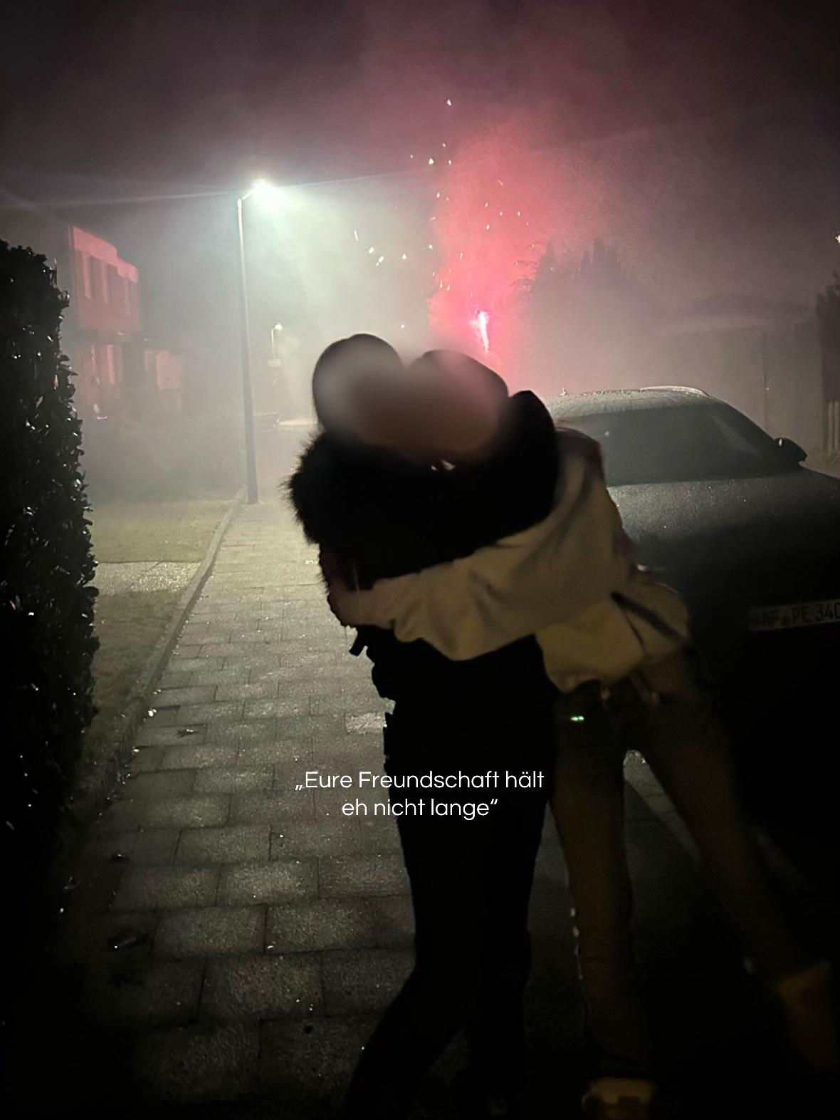 @𝐉.