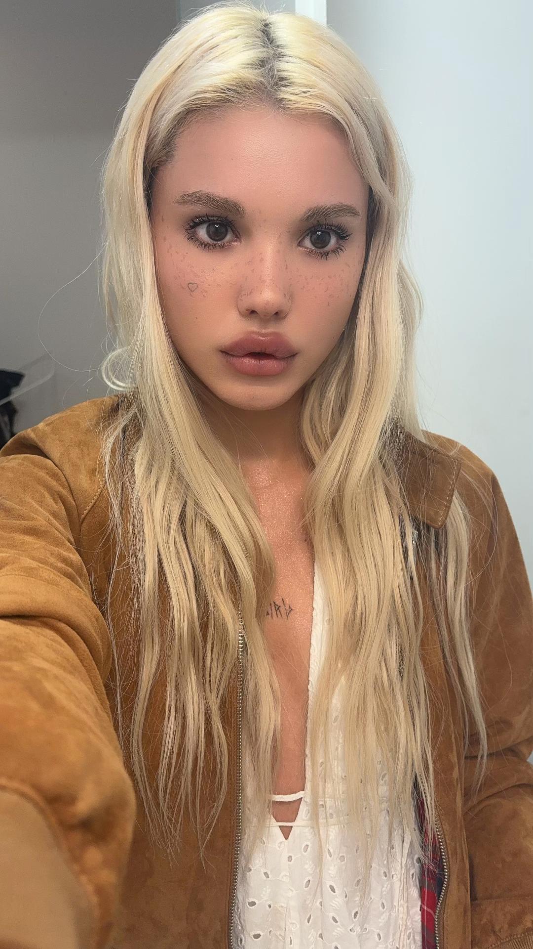 @krankebarbie