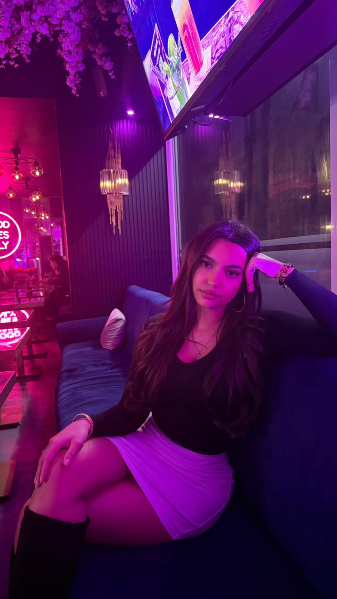 @μίνα
