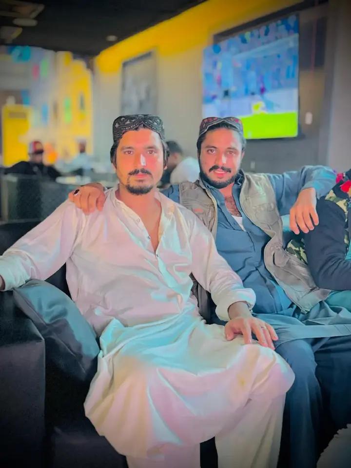 @👑 عمیر خان 👑
