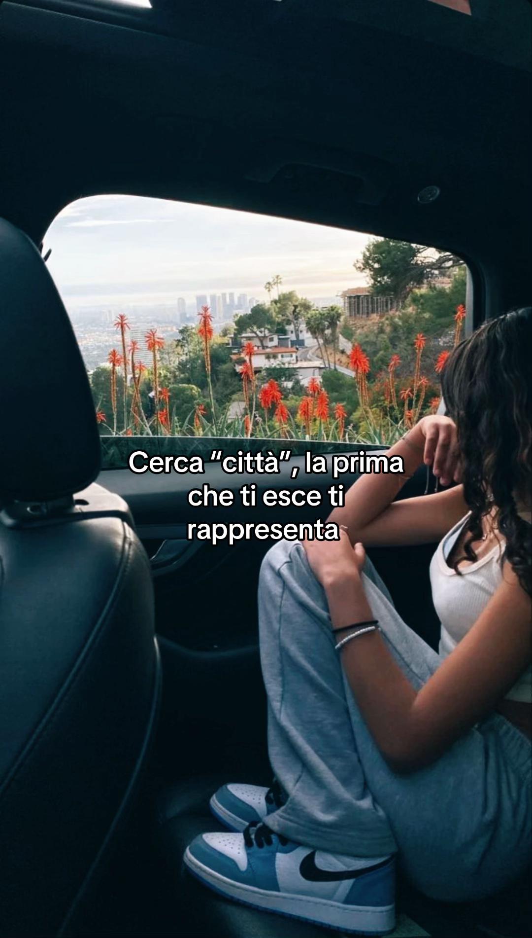@𝓒𝓻𝔂𝓼𝓽𝓪𝓵 🐬🌺