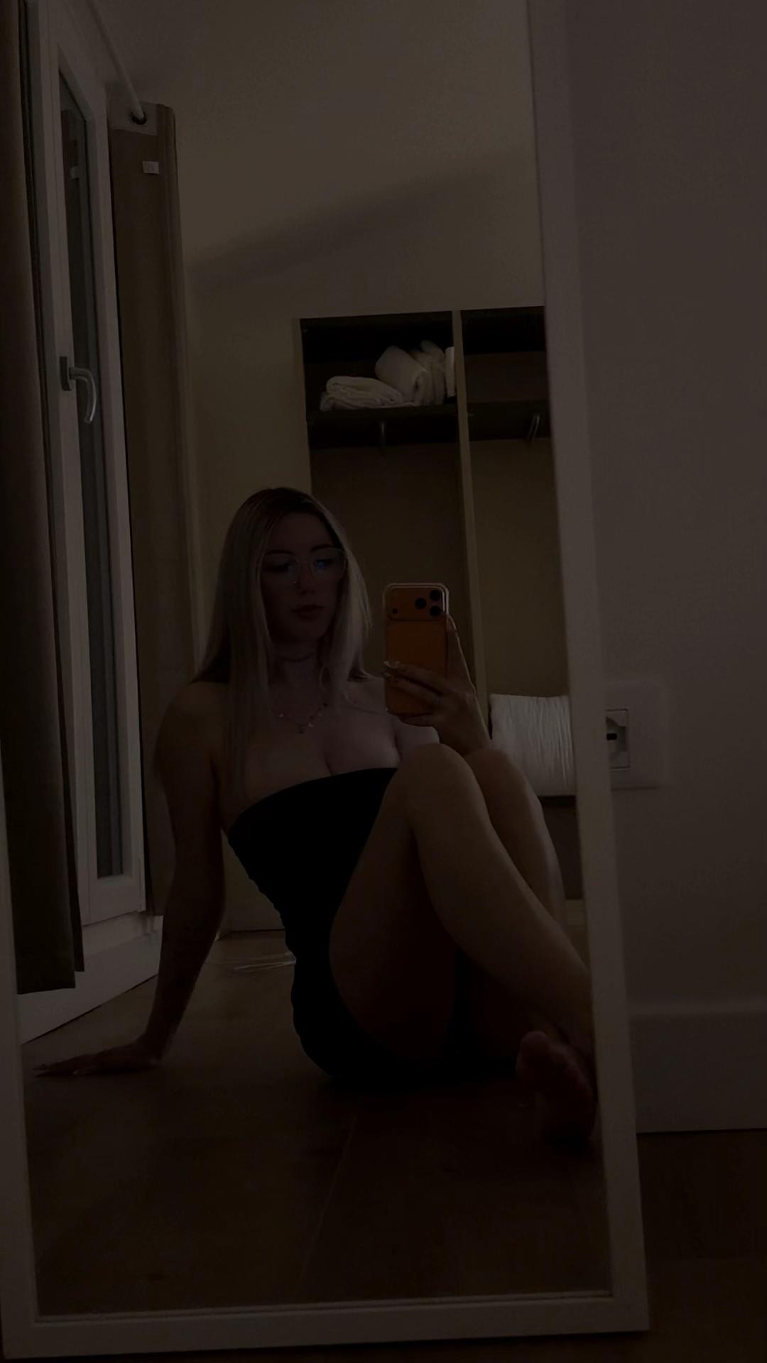@ghostfacedoll_
