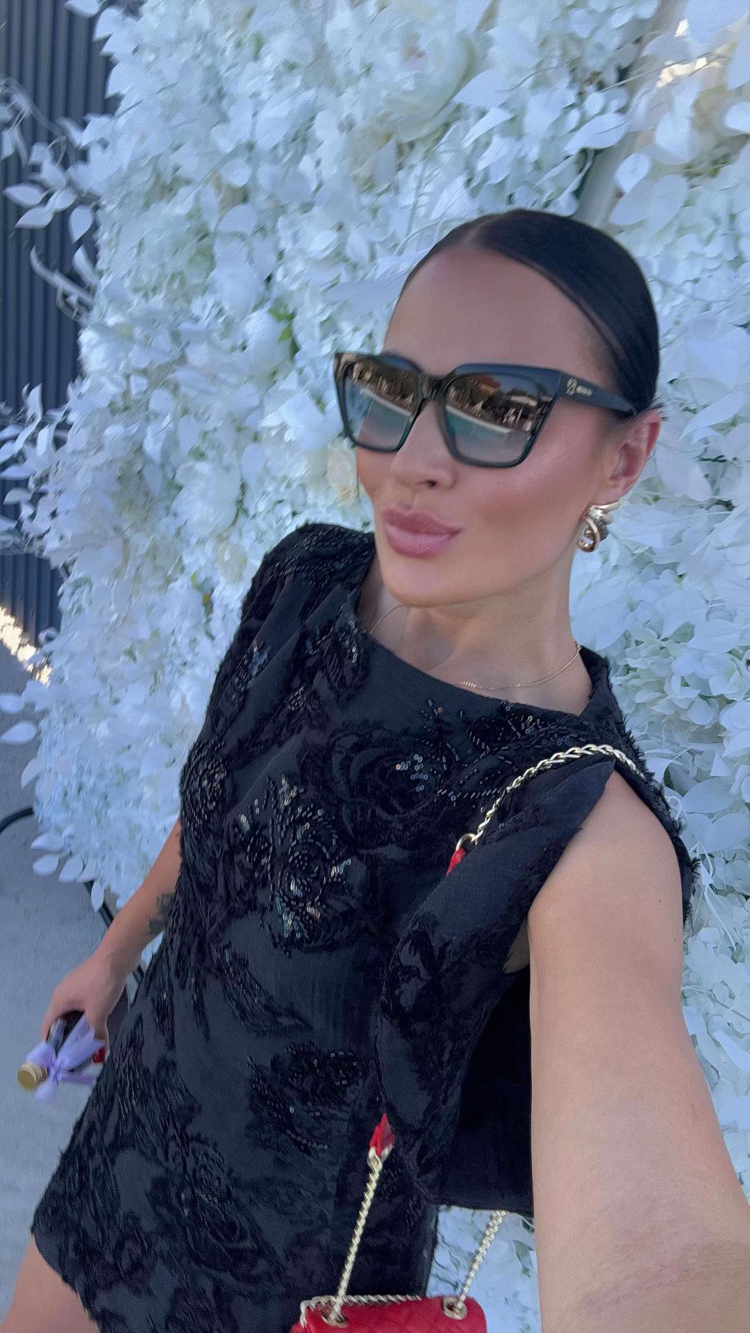 @Ana Grozdanović