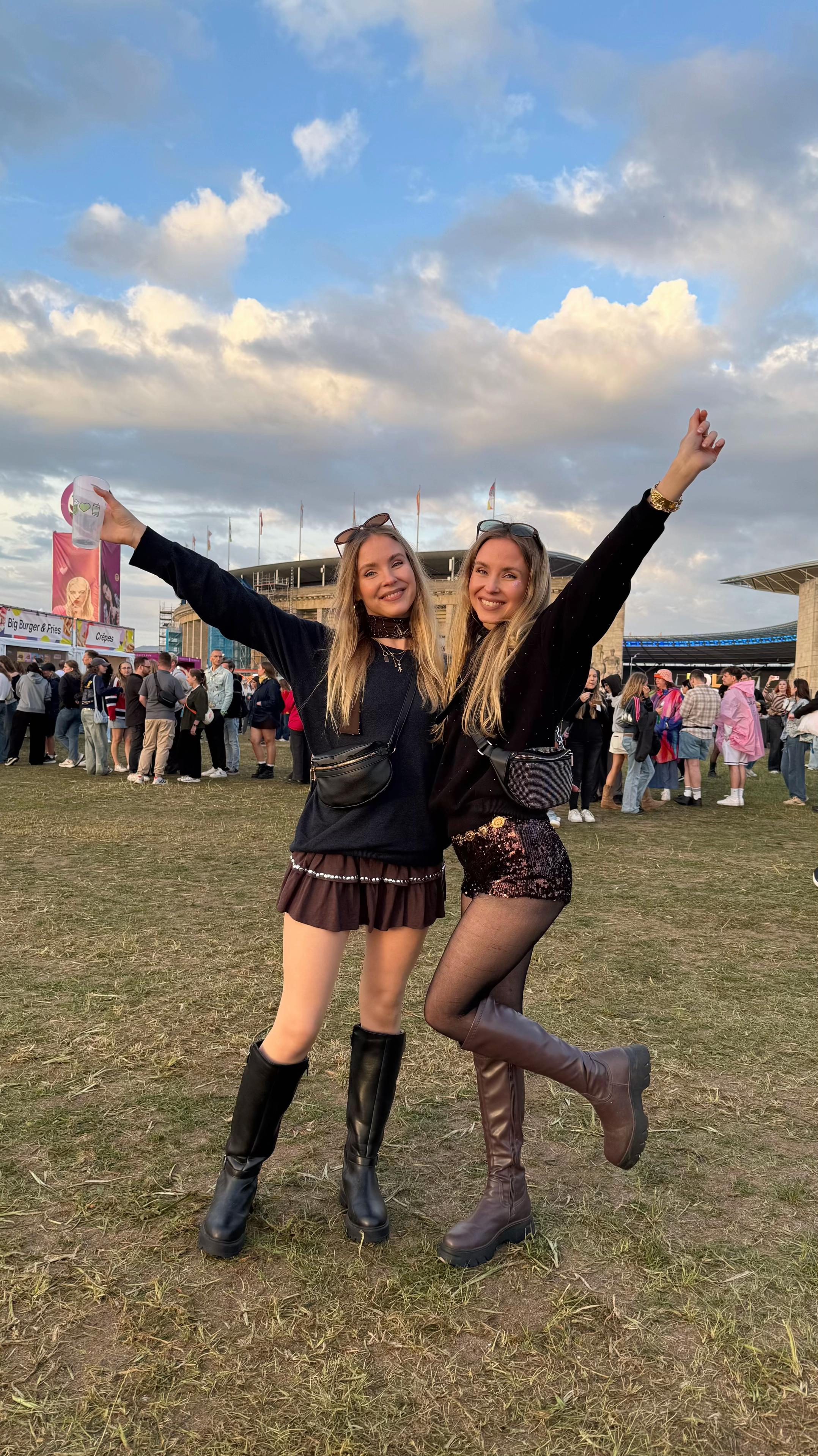 @Ani & Mari