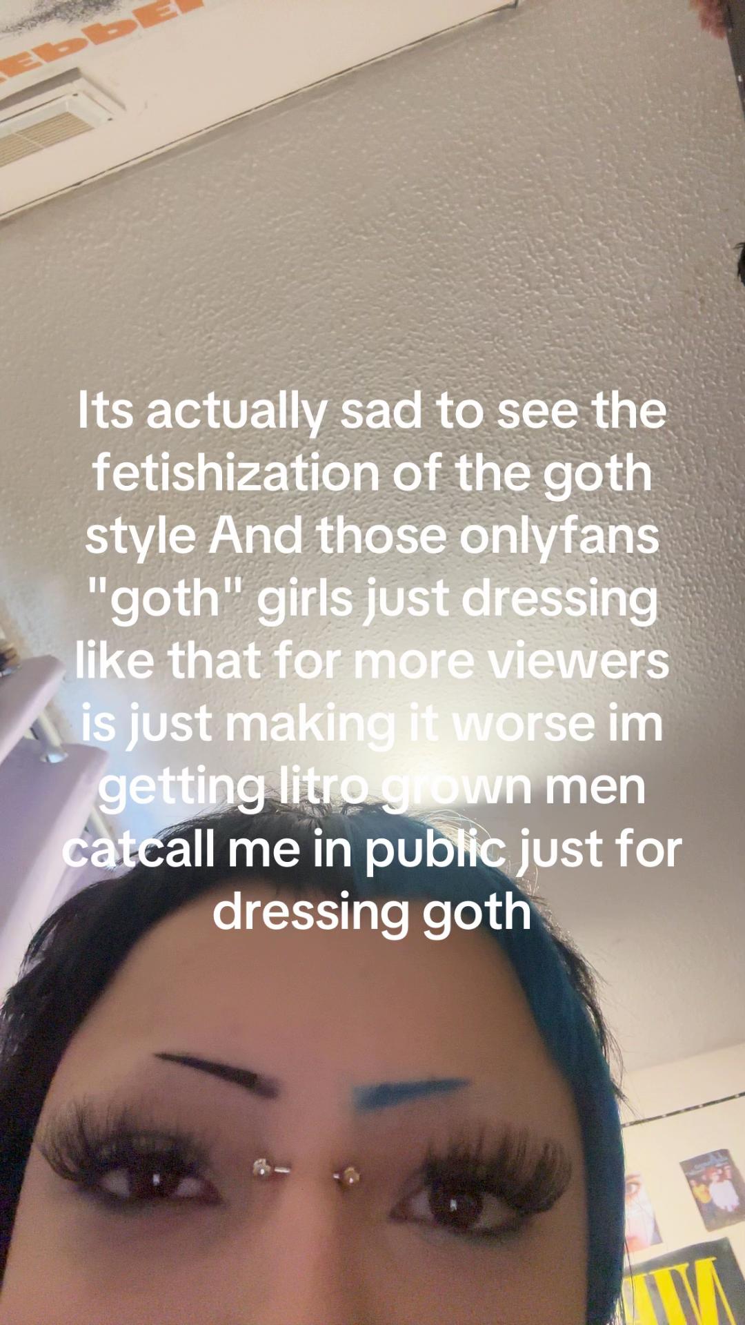 @Meg🦇