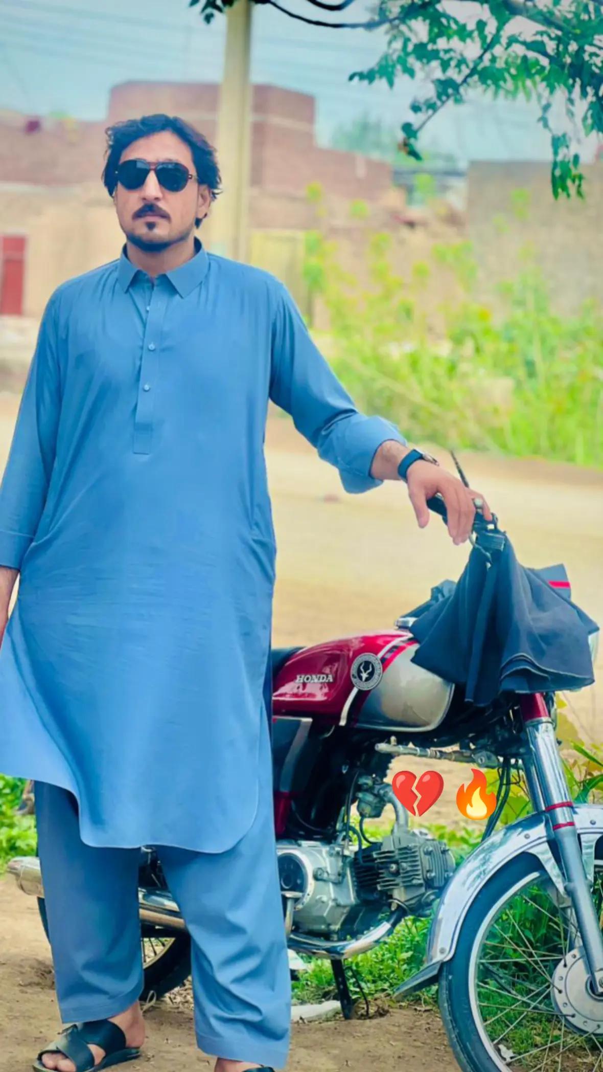 @😍KALEEM ULLAH😍