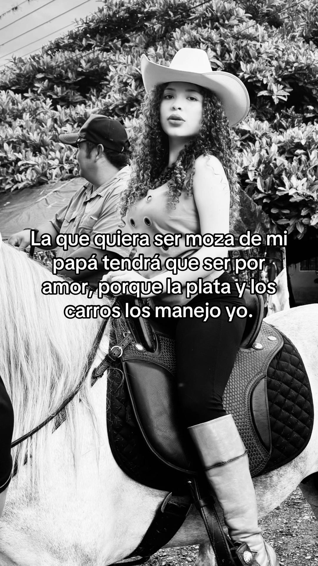 @Ana Munguia