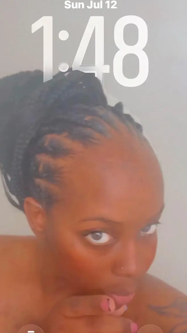 @desirer Nia Brown
