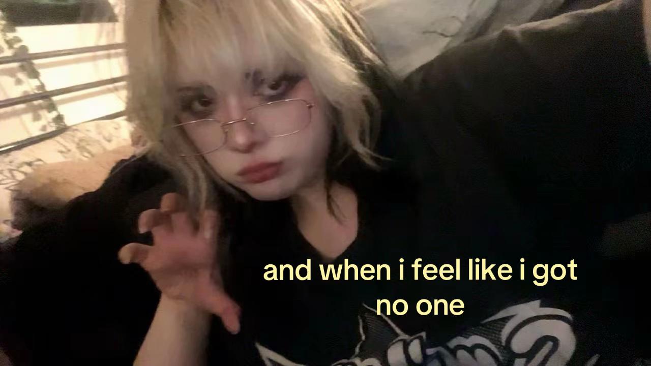 @(っ◔◡◔)っ 𝚒𝚟𝚢 ⛩️👻