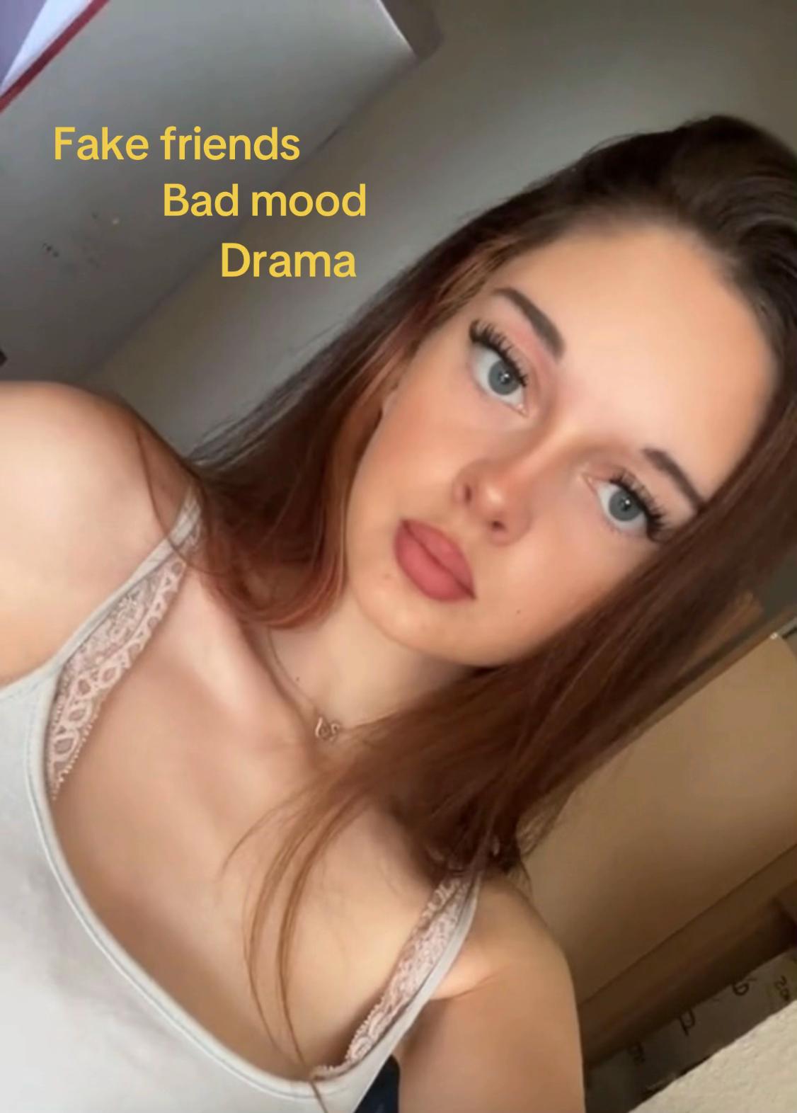 @Lena🧿