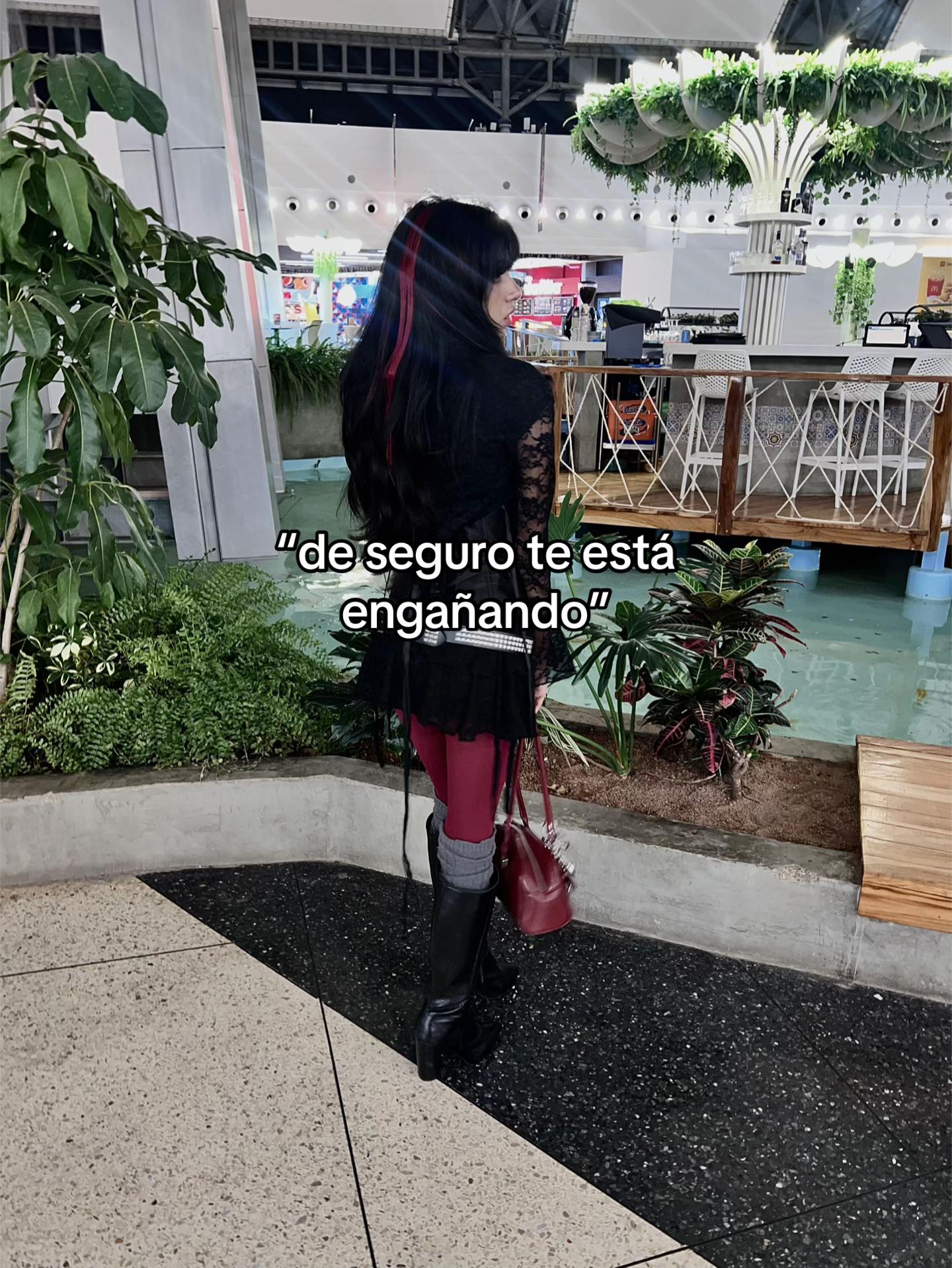 @nilaxnyx