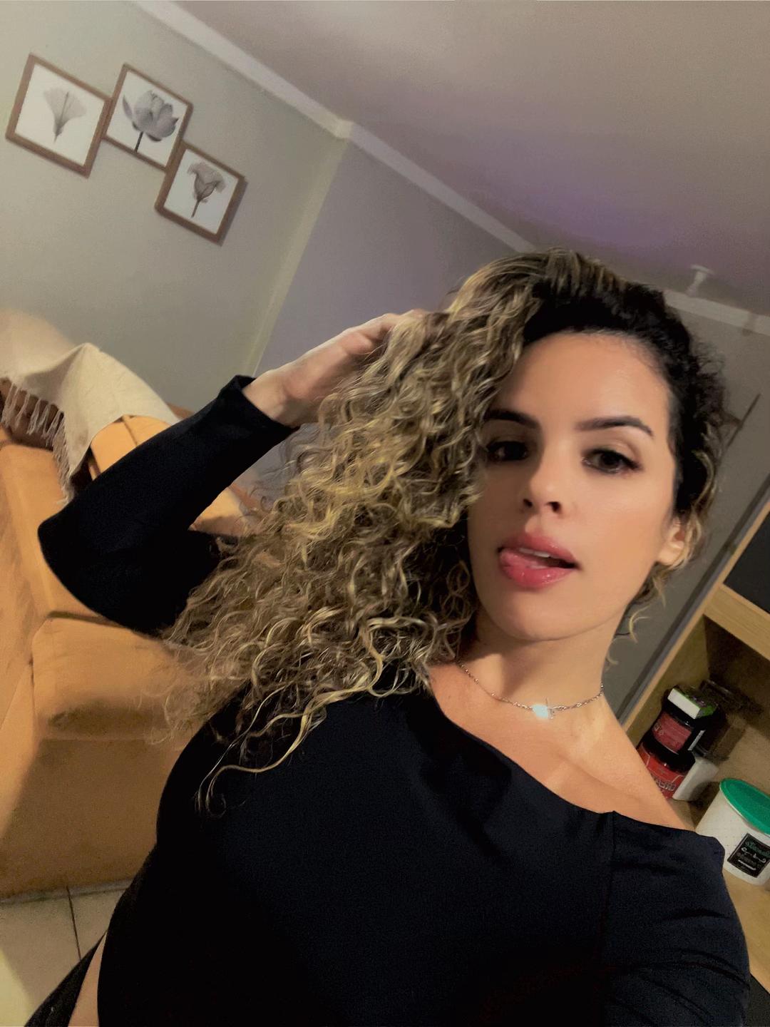 @Alyne França