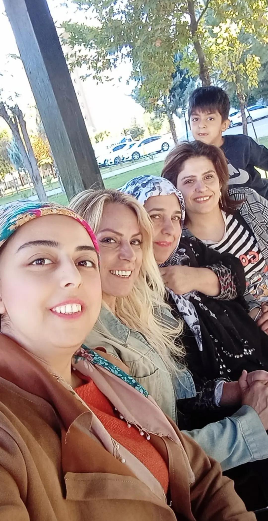 @Azra Azra 355