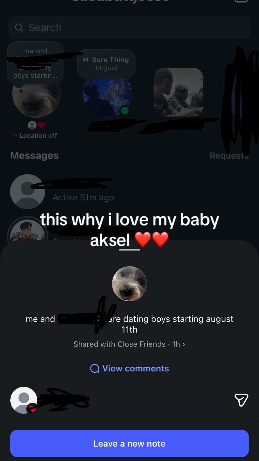 @•