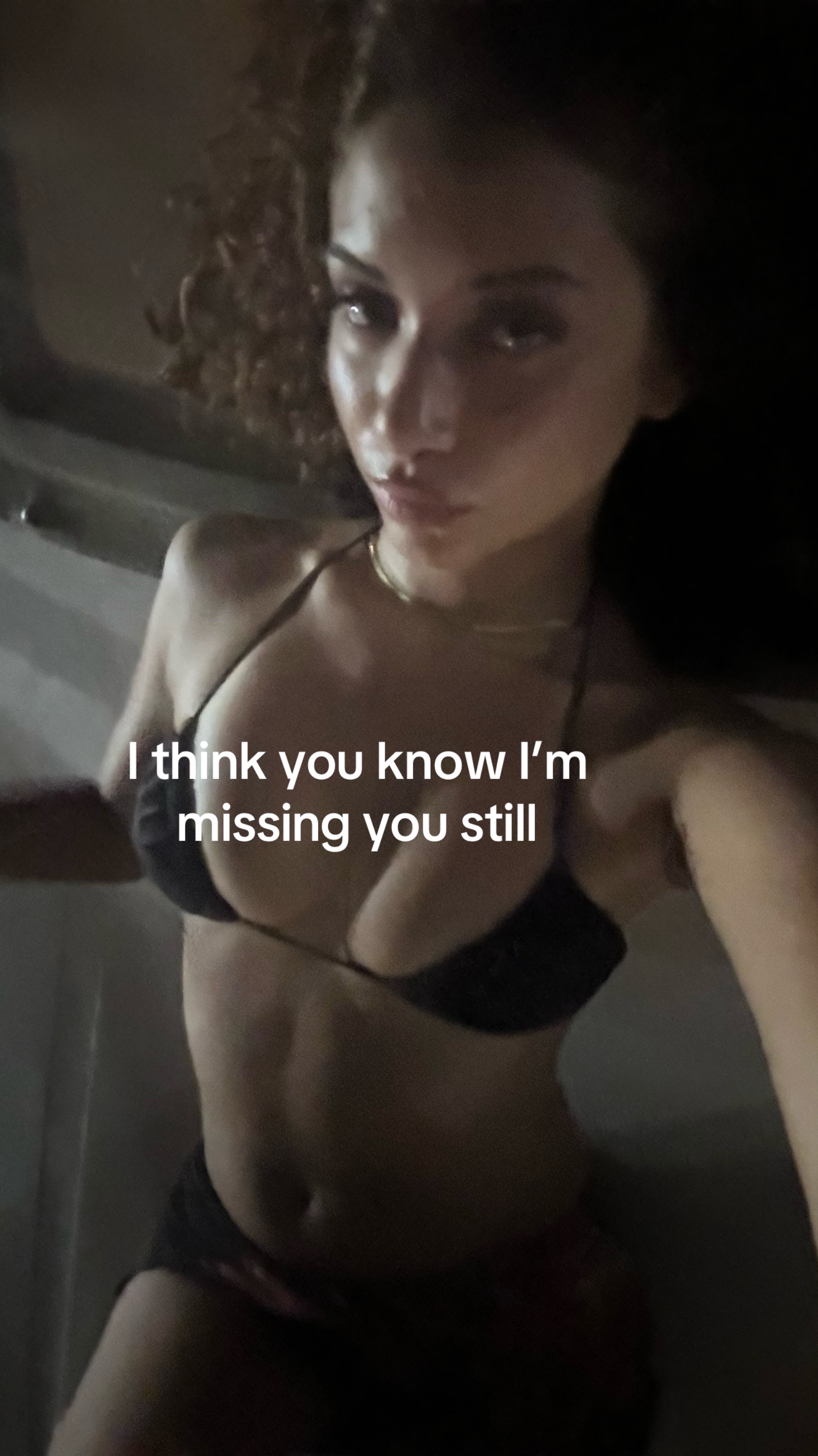 @Makayla Moen&eacute;