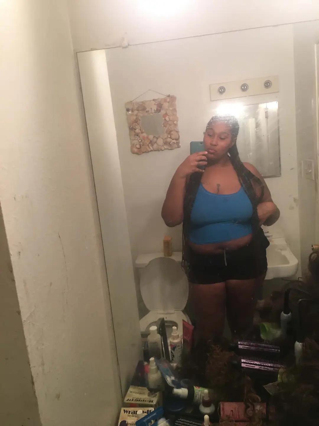 @prettylittleredthang_