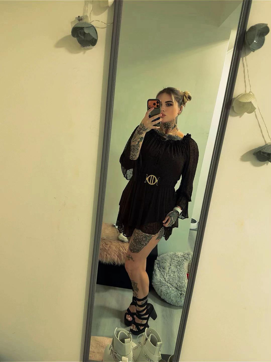 @Lealein24