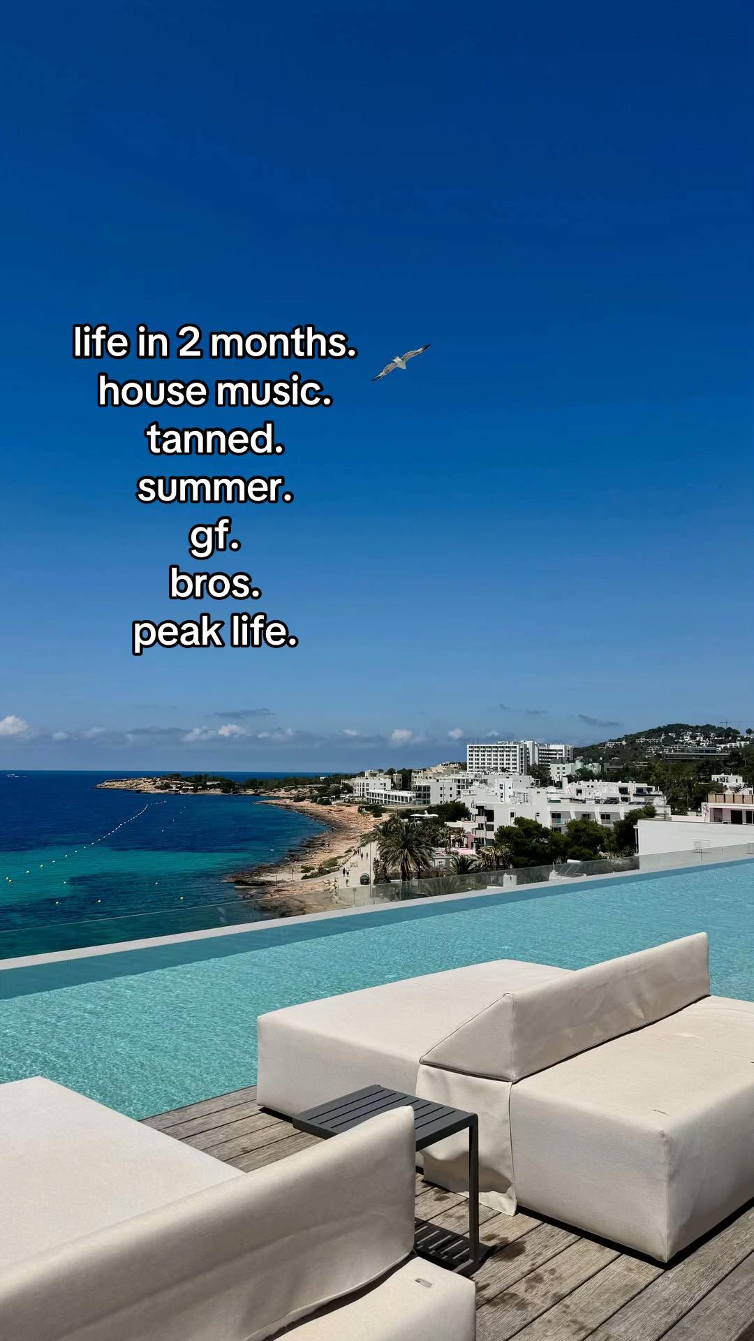 @⚜️