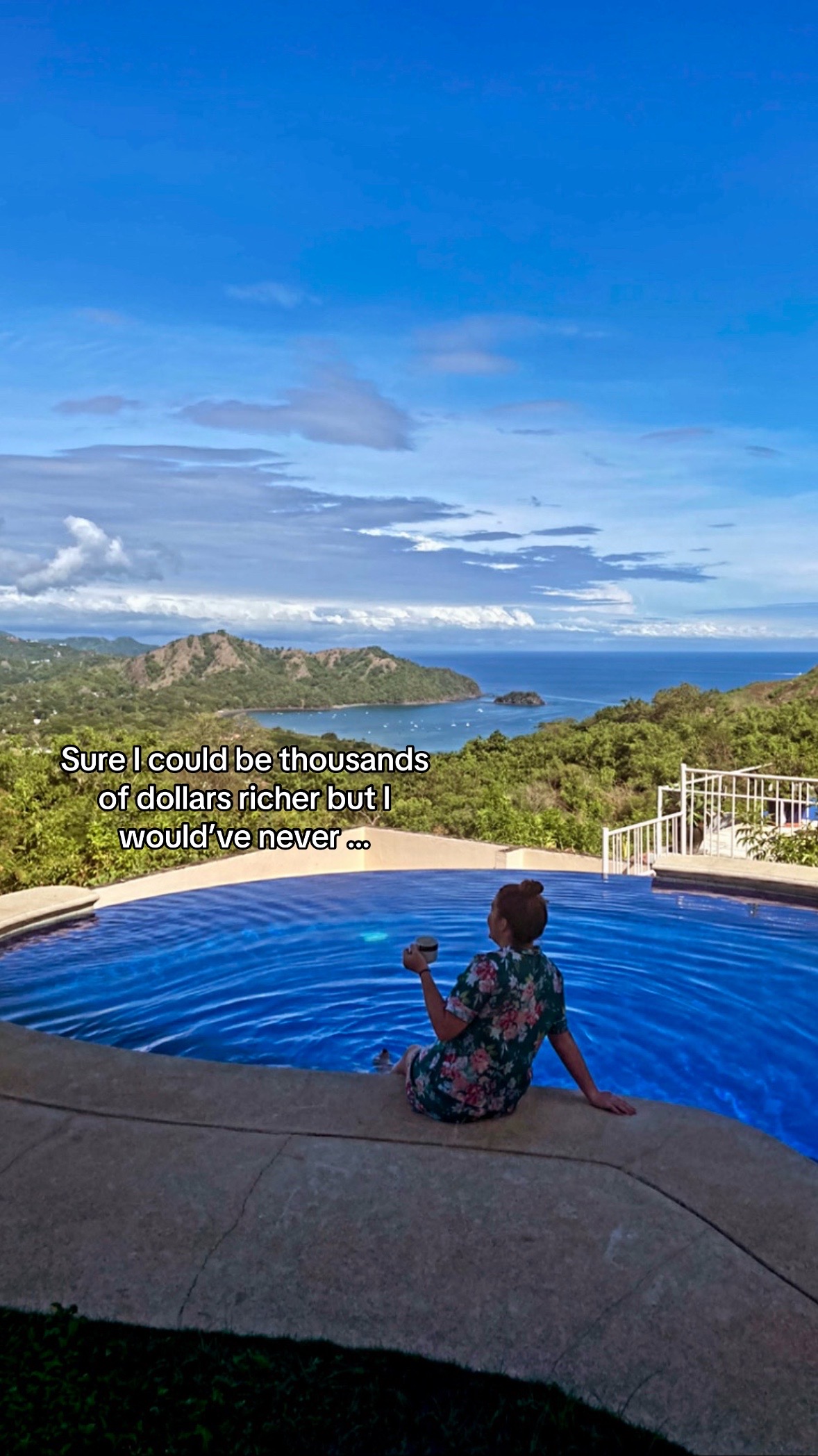 @Hannah Mac | Travel  & Life