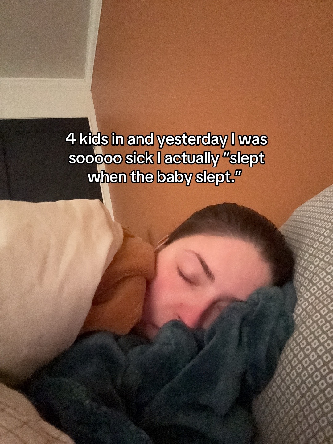 @momwhittme