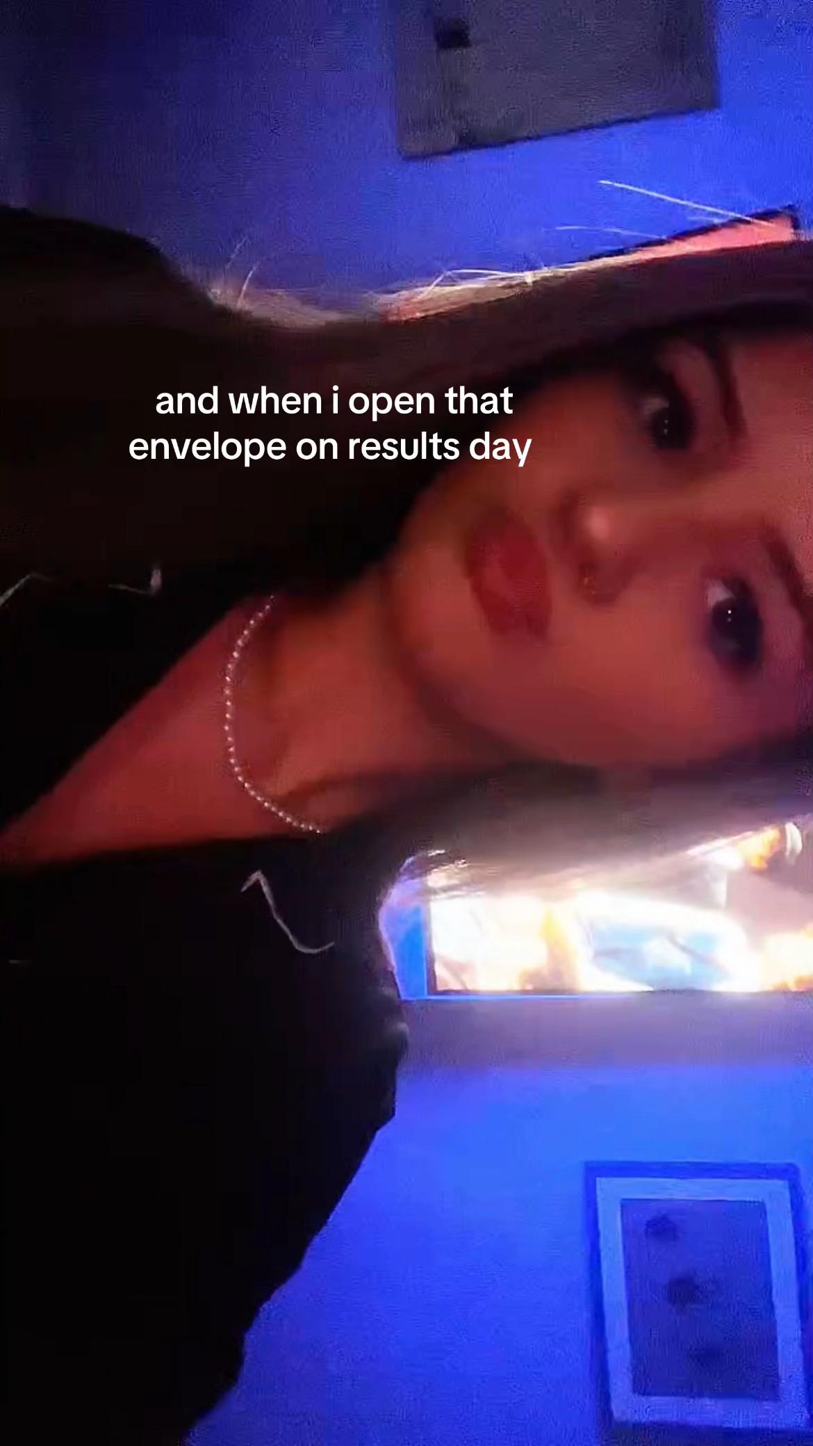 @😚😚
