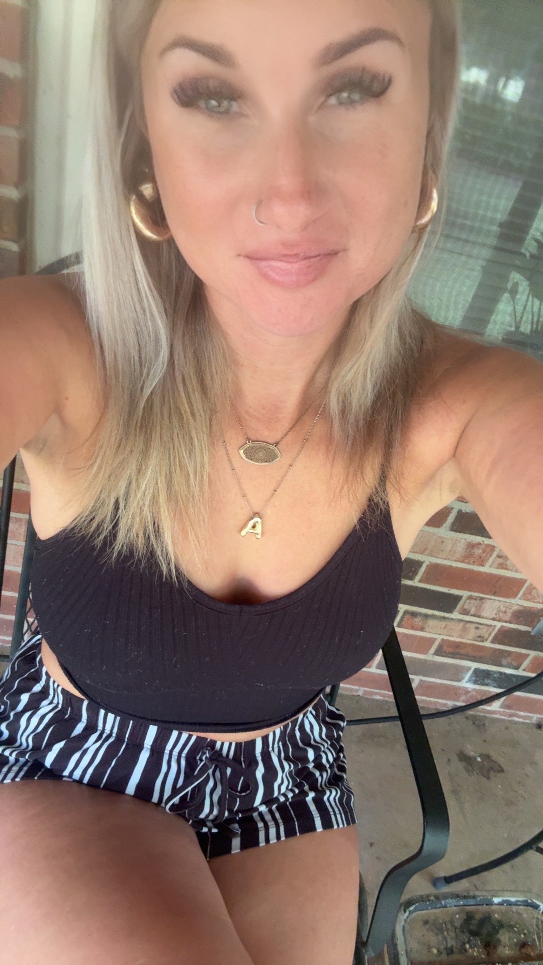 @amienicole