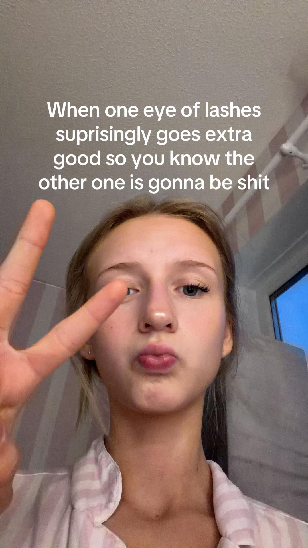 @𝓁𝒶𝓊𝓇𝒶🪽🧁