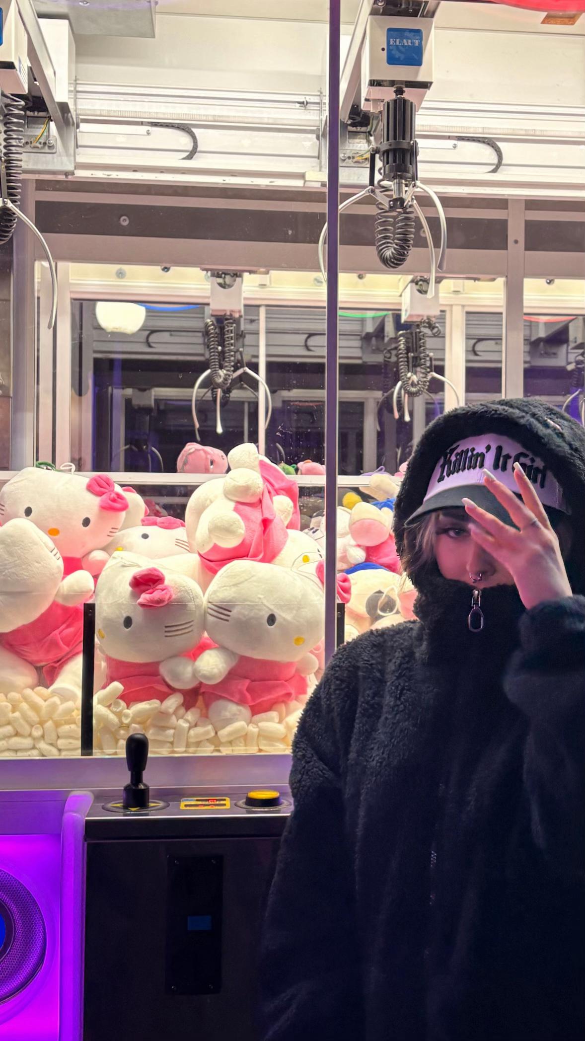 @๐ก๐๐ง๐ง๐๐ก ๐