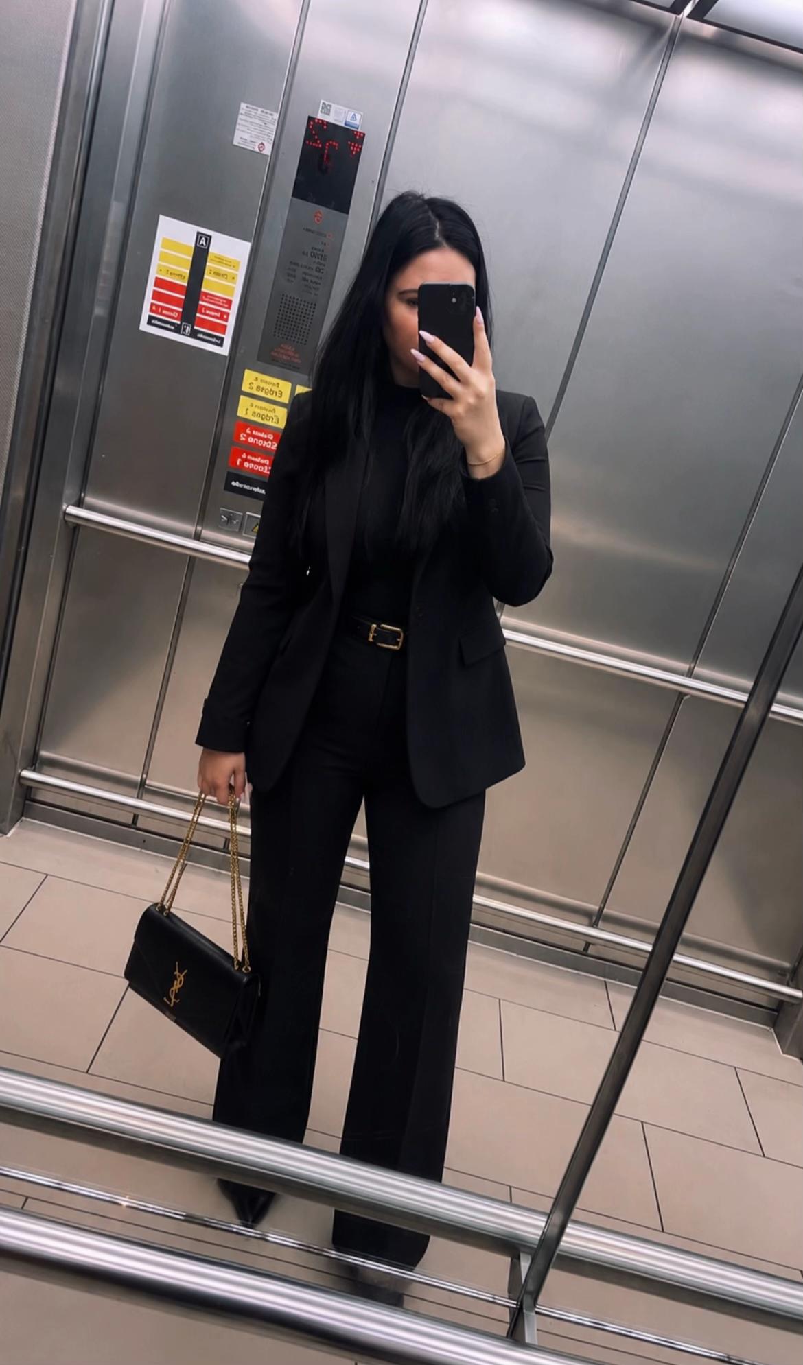 @❥𝓛𝓪𝓾𝓻𝓪