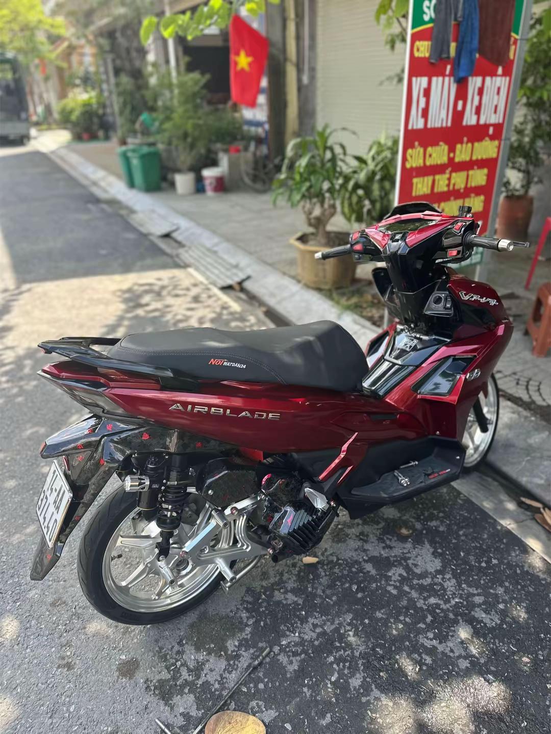 @Thành Long
