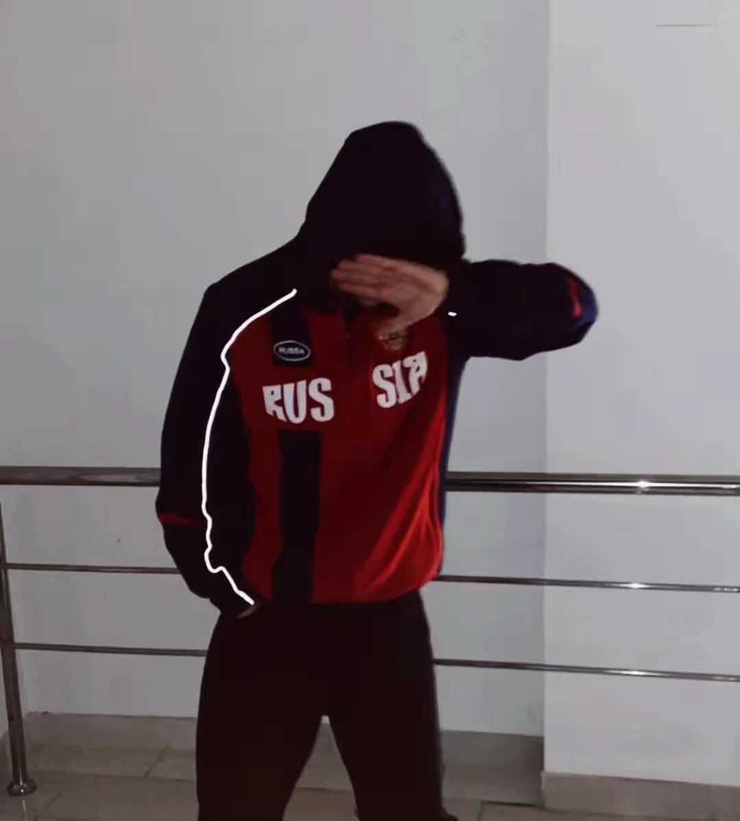 @001