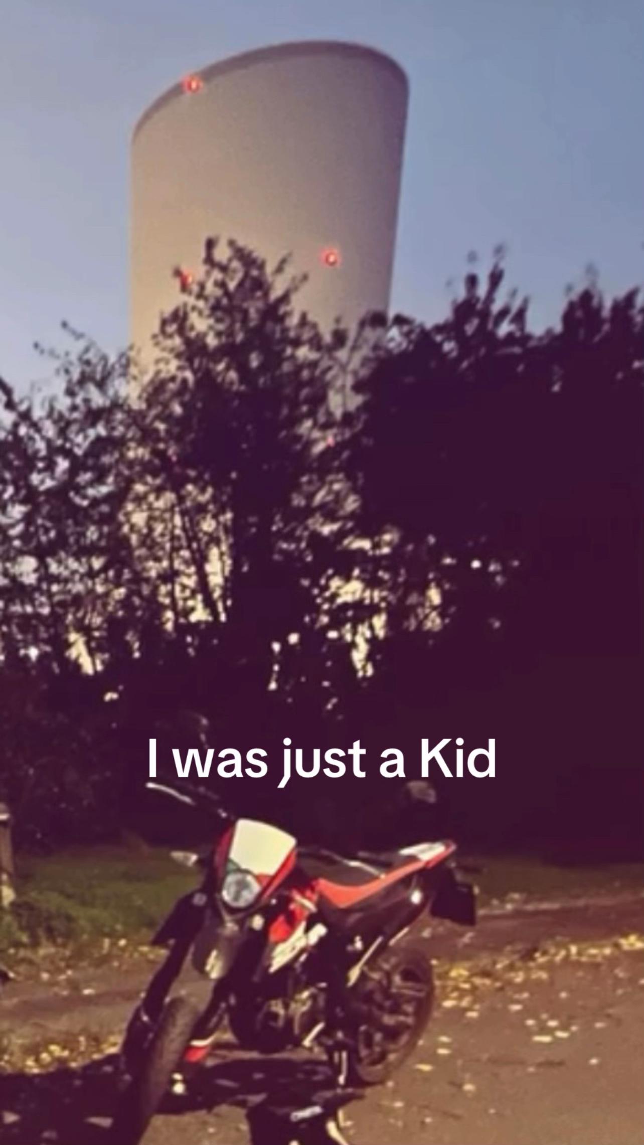 @𝟙𝟡𝟘𝟚