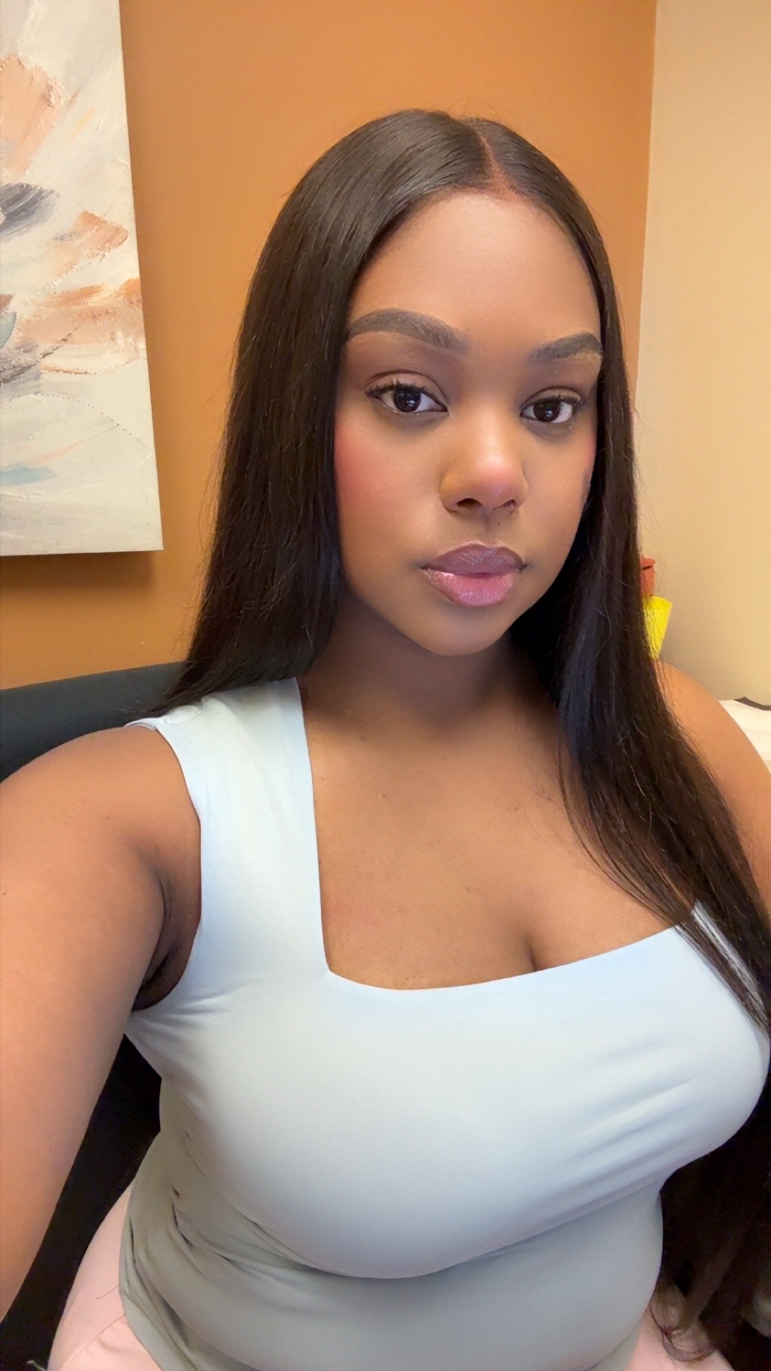 @GlamorousGi