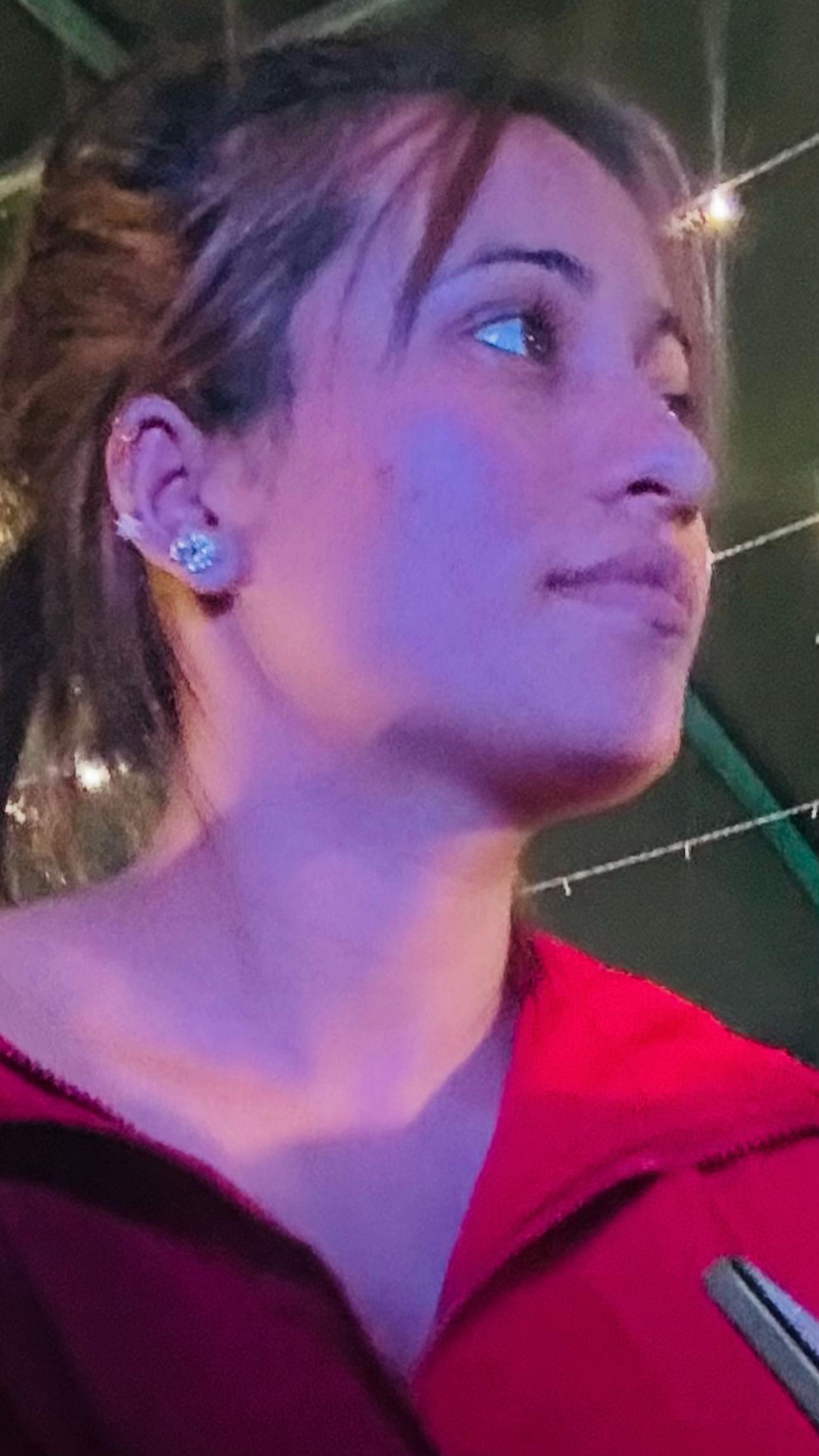 @🫰🏻
