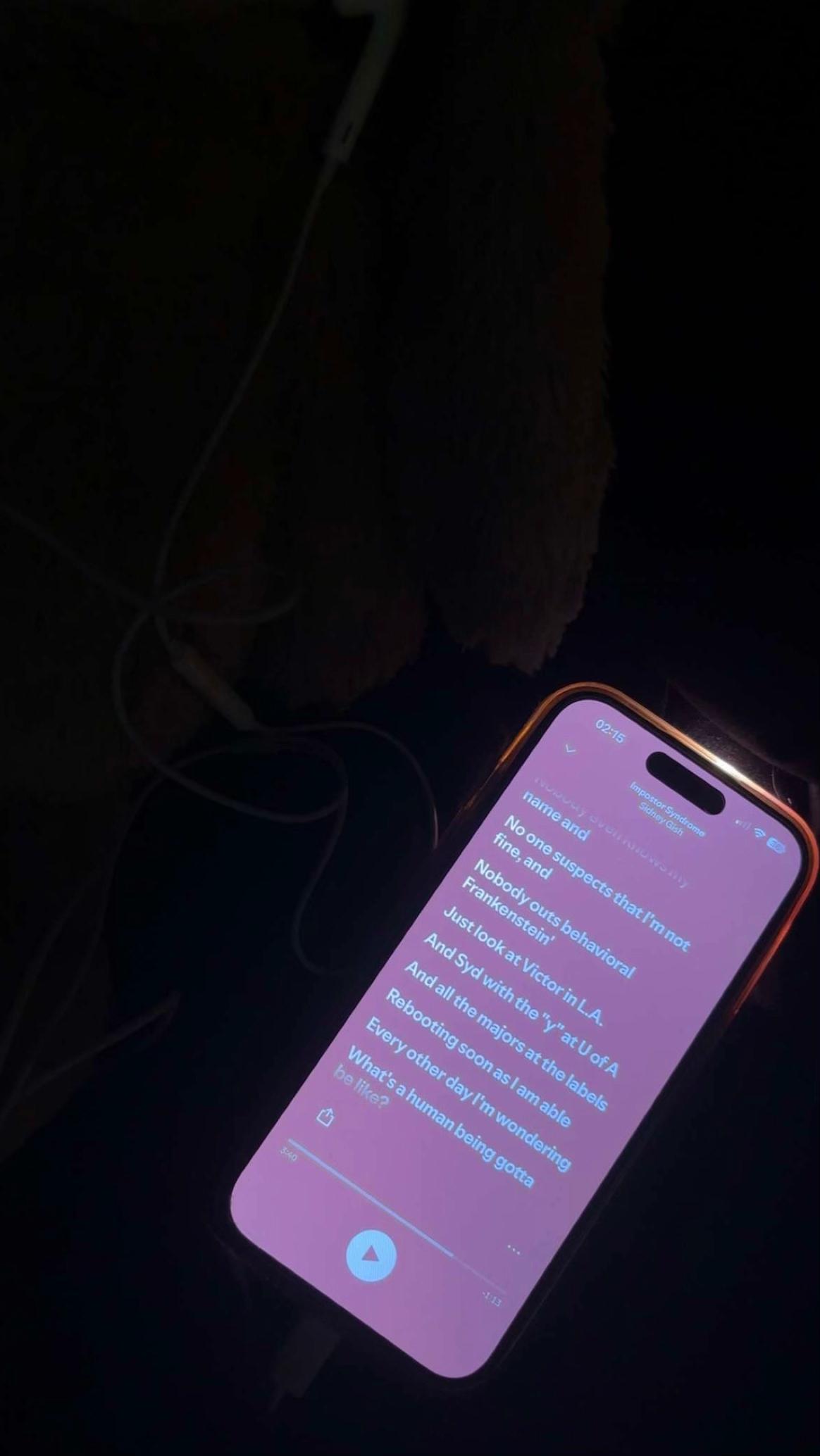 @ᥫ᭡.