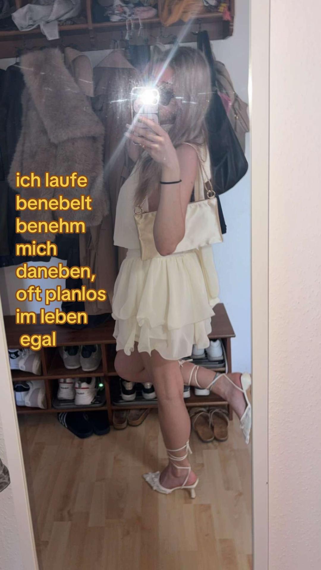 @EᗰIᒪIᗩ