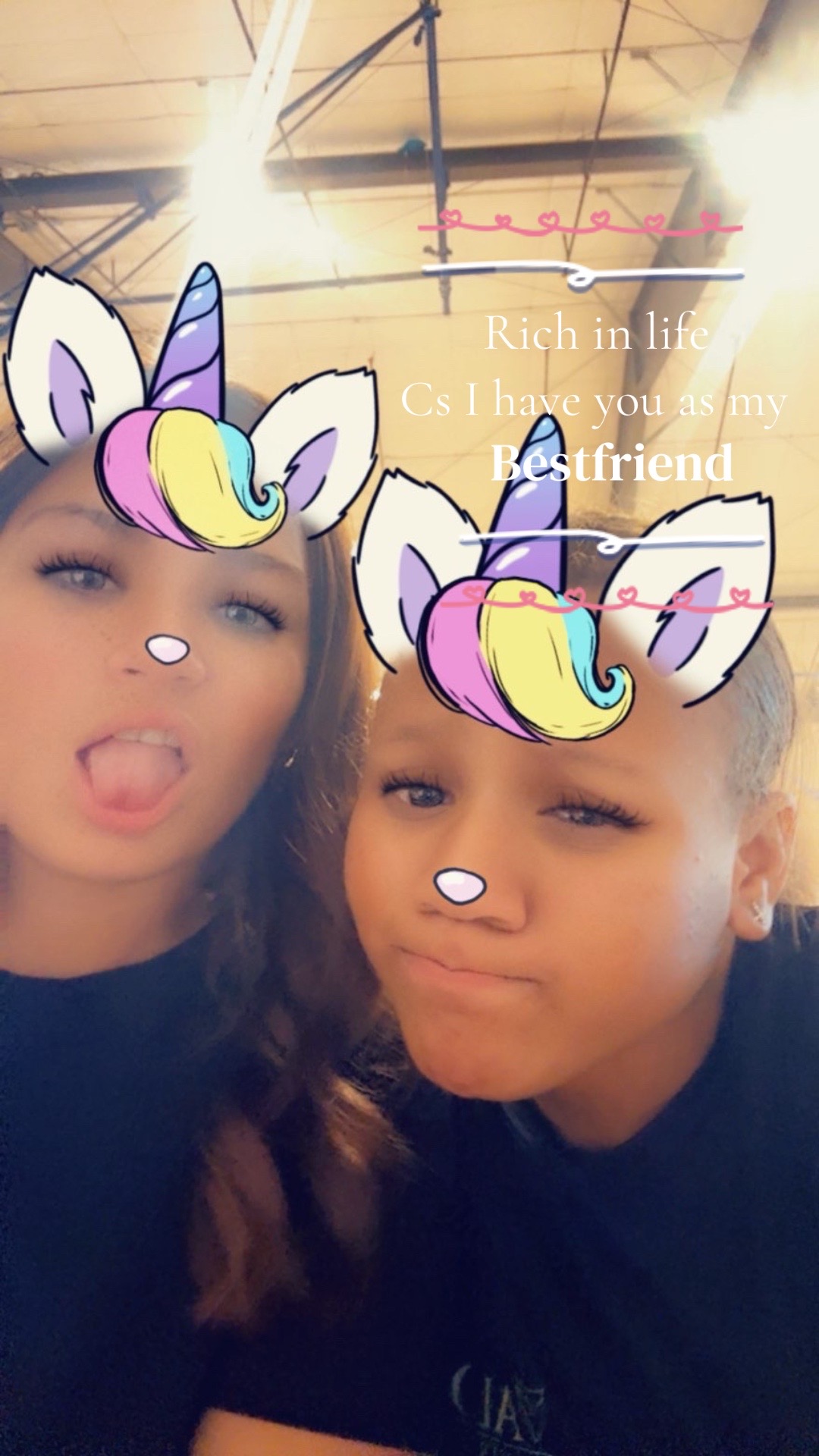 @🦄